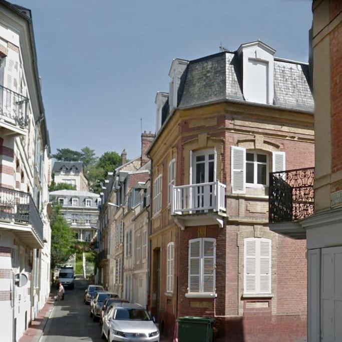 Au Coeur De Trouville. Appartement De 3 Pieces. Esterno foto